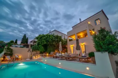 View-topia Amazing View, Private Pool, Close to the center. - Spetses