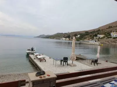 Symi . VILLA CALME (Sur la Mer). - Symi