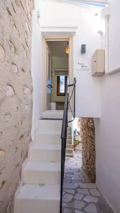 Tarik Home live traditional - Ano Syros