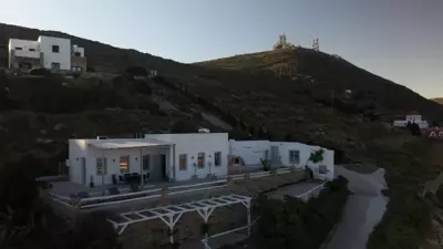 Κατοικία Uppolis με θέα τα νησιά - Ano Syros