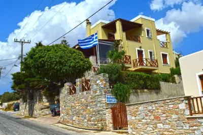 Thalassini Avra - Azolimnos