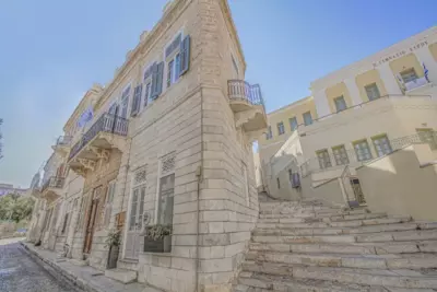 Clock Wise Syros - Ermoupoli