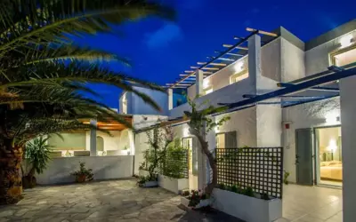 Syros INN - Galissas