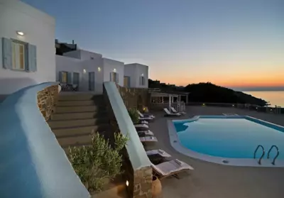 Pino di Loto Boutique Bed & Breakfast - Kinion