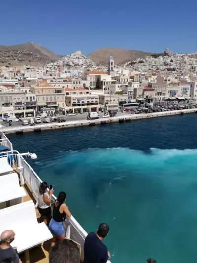 Victoria - Megas Yialos Nites