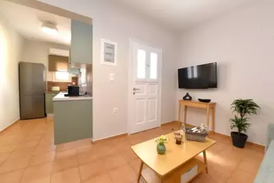 Cyclamen Apartments - Posidhonia