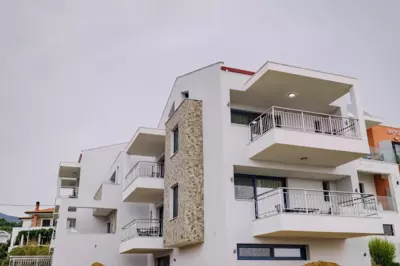 BLUE STONE Luxury Suites - Limenaria