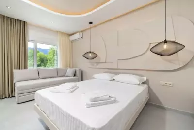 Port Oasis - Limenas