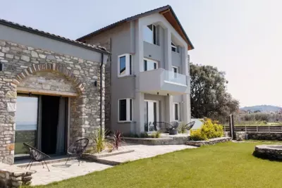 Olivento Beach Front Suites - Potos