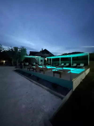 Studios River - Potos