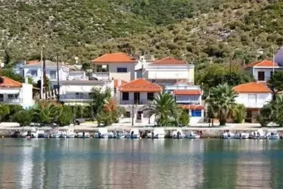 Seaside Deluxe Apartment - Skala Kallirachis