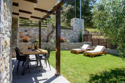 La Terra Petra - Skala Rachoniou