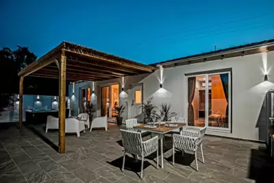 Jacuzzi deluxe villa - Skala Sotiros