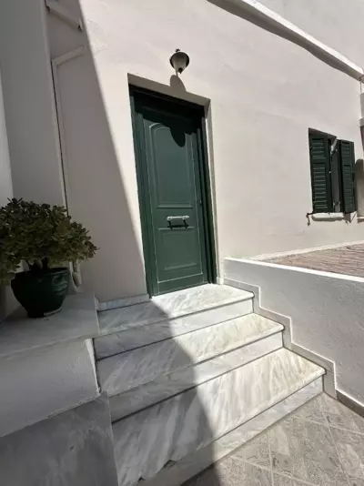 M. Houses 5 - Agios Romanos