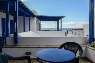 Almira Studios - Kionia