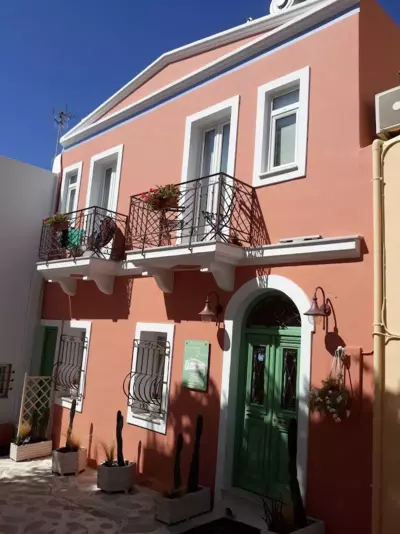 Madalena's Family Rooms - Tinos Città