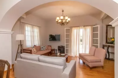 Estia Tinos - Tinos Città