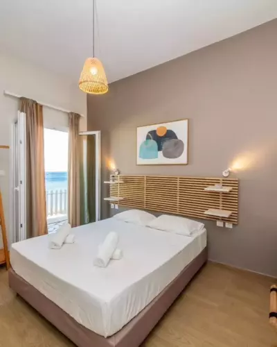 Azure in Tinos - Tinos Città