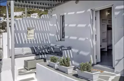 The Nest - Triandaros