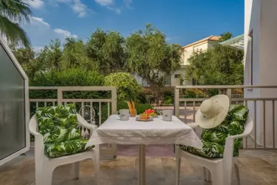 Patrinos Studios - Alikanas