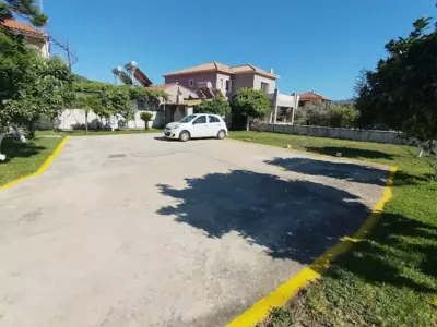 Hector's Studios - Alikanas