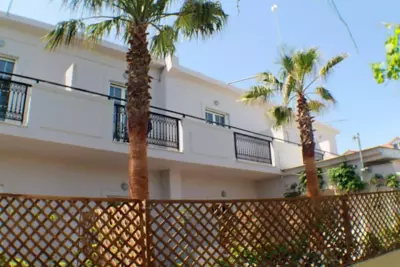 Bel Momento - Family Room - Alikanas