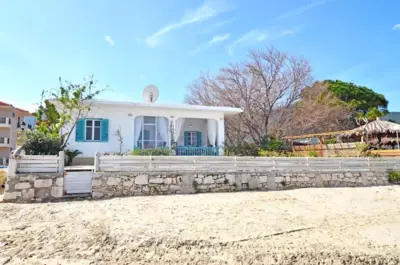 Anemos Beach House, by ZanteWize - Alikanas