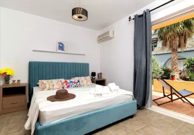 Niki's Beach House - Alykes