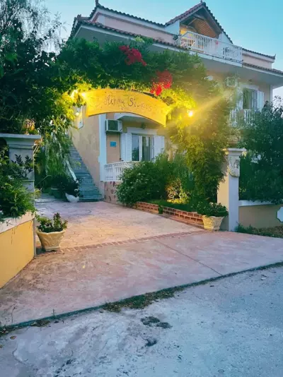 Athina Studios - Argasi