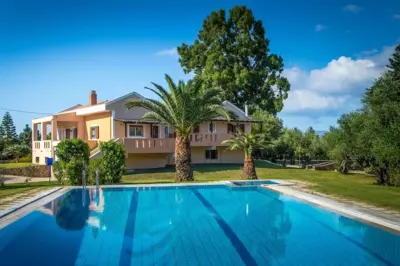 Leone Luxury Villas - Kalamaki