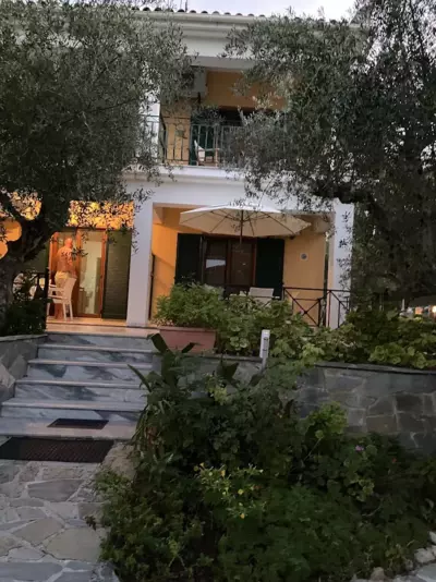 Annas Villa - Kerion