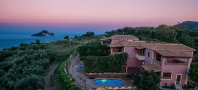 Athenea Villas, Private Pools & Gardens - Kerion