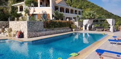 Villa Akros and Suites - Kerion