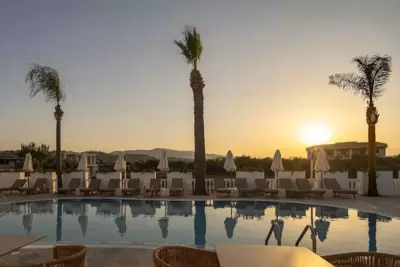 Arkadia Hotel - Kipseli