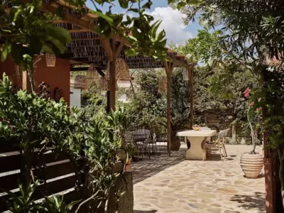 Anemelia Retreat - Explore & Recharge - Laganas