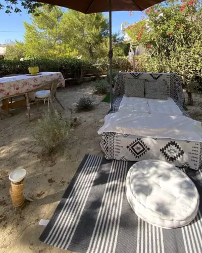 Eora Studios - Laganas