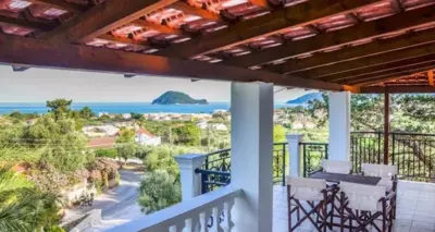 Odysseas Studios - Lithakia