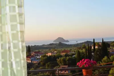 Mayra Apartment - Lithakia