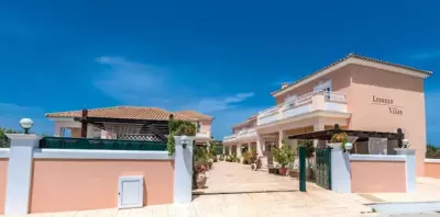 Lorenzo Villas with Private Pool, 200m from the beach, by ZanteWize - Lithakia