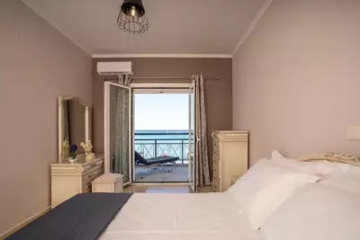 George Beachfront Apartments - Lithakia