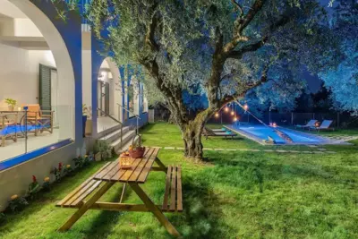 Vardavilla - Lithakia