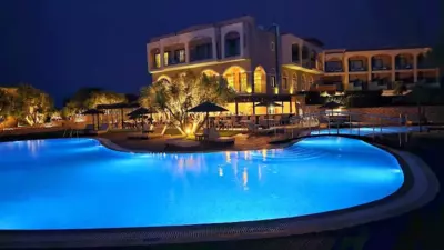 Elegance Luxury Executive Suites - Adults Only - Tragaki