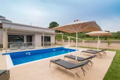 Amelia Residence - Tragaki