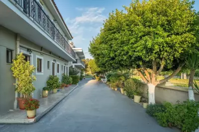 Tota Studios - Tsilivi